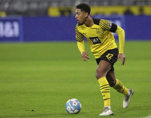 武体教授谈三镇输海牛：线上线下骂声一片，还不如上全替补（武体教授评三镇不敌海牛：线上线下骂声四起，倒不如派全替补）