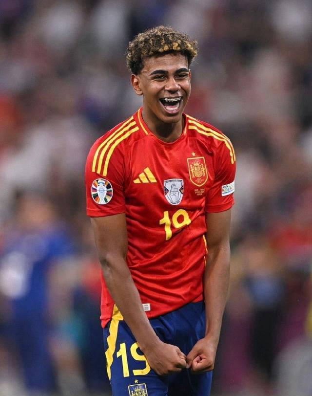 罗体：迪巴拉受伤停赛，佩莱格里尼迎来证明自己的机会（罗体：迪巴拉伤停，佩莱格里尼迎来自证实力良机）