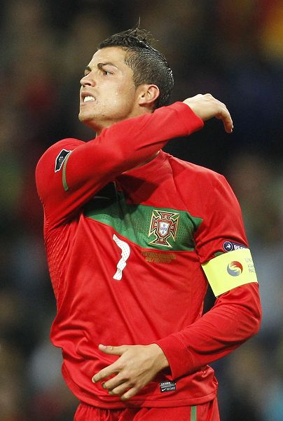 皇马回应配图失误：向埃尔切和A席道歉，对这一切深表遗憾（皇马就配图失误发声：向埃尔切和A席致歉，深表遗憾）