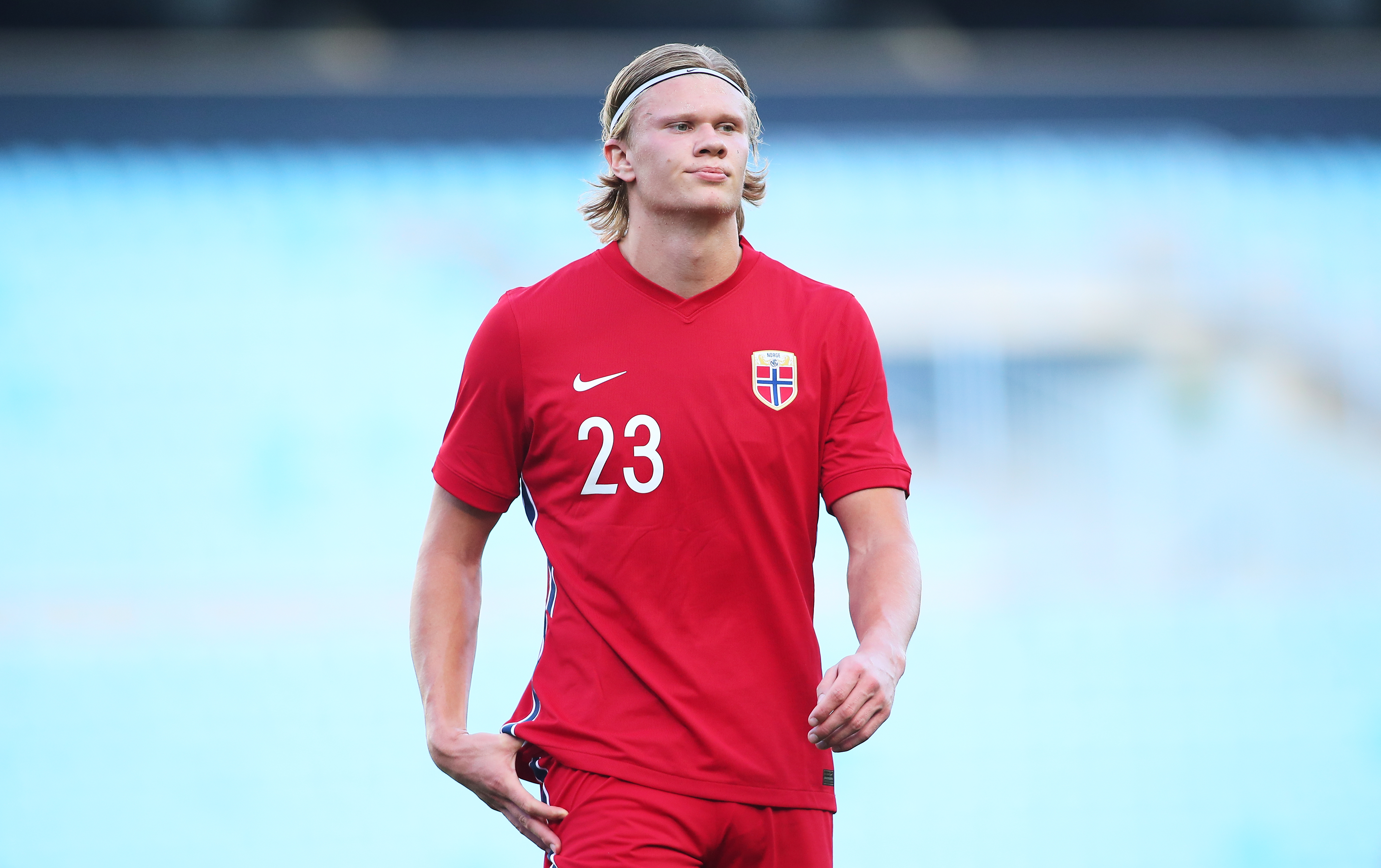 混团世界杯，孙颖莎真的好，把吉祥物送给了小妹妹，期待她的下次比赛（混团世界杯：孙颖莎暖心将吉祥物赠给小妹妹，期待她的下一场比赛）